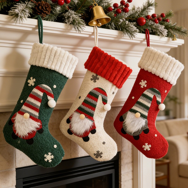 大きな顔のない老人のクリスマスストッキング、クリスマスツリー - Christmas Stocking Hanging のレビューと価格
